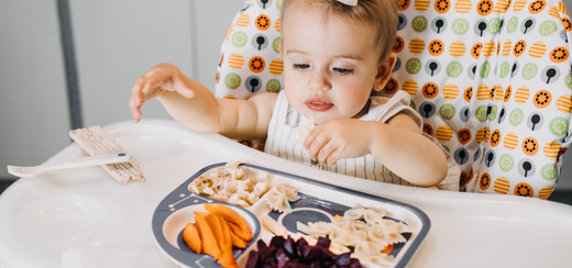 Raising Healthy Eaters - When is the Baby Ready for Solid Food? - nestatoys
