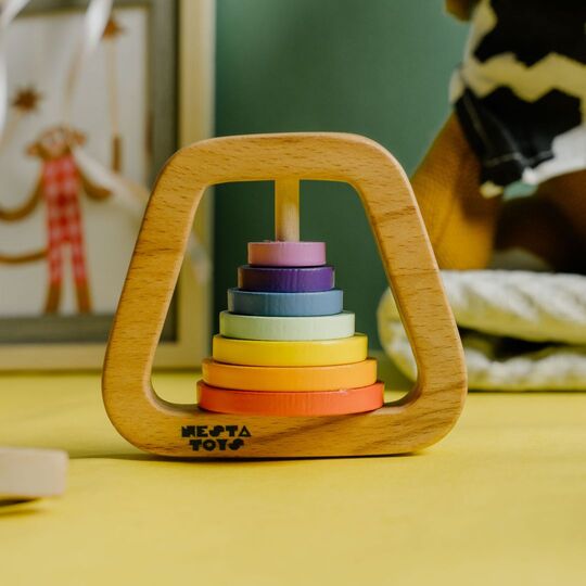 NESTA TOYS Wooden Rainbow Rattle – Musical Toy for Babies 0–12 Months
