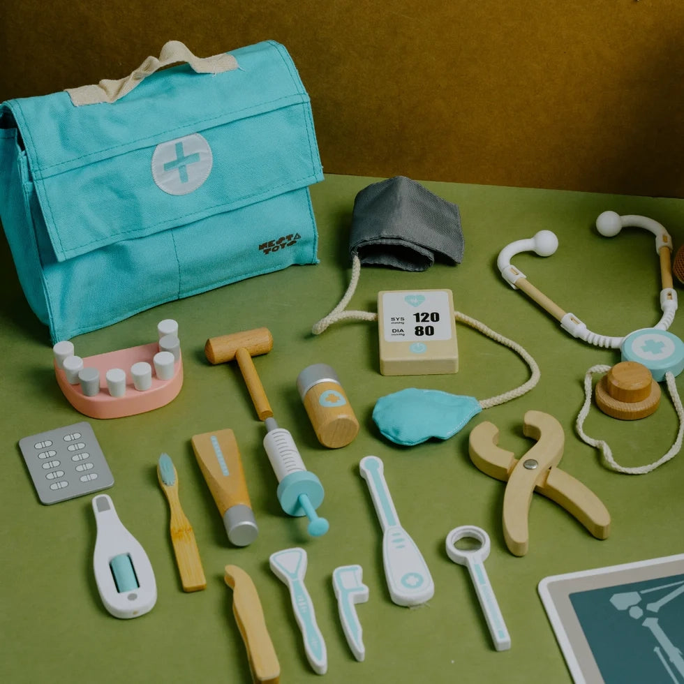 NESTA TOYS - Wooden Doctor Set for Kids | Pretend Play 18 Pcs Dentist Medical Kit for Kids (3-8 Years)