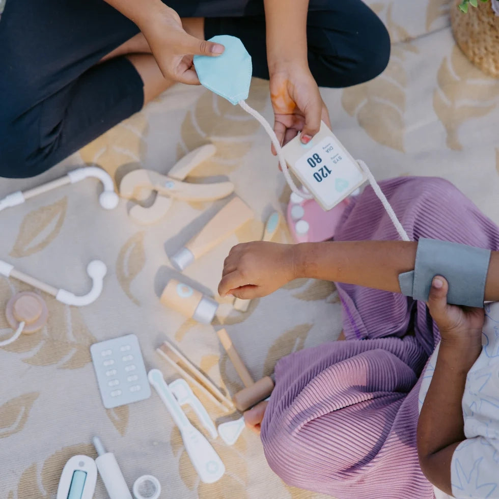 NESTA TOYS - Wooden Doctor Set for Kids | Pretend Play 18 Pcs Dentist Medical Kit for Kids (3-8 Years)