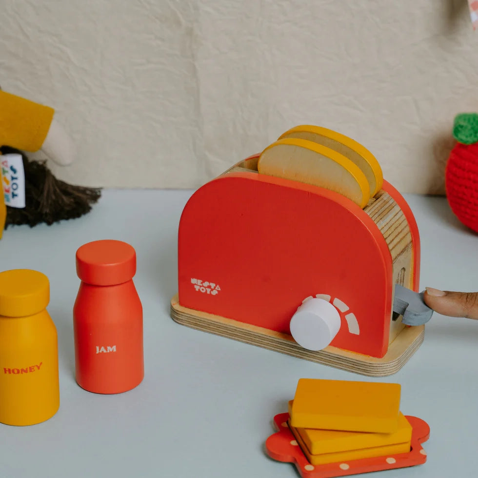Wooden Bread Pop-up Toaster Toy - nestatoys