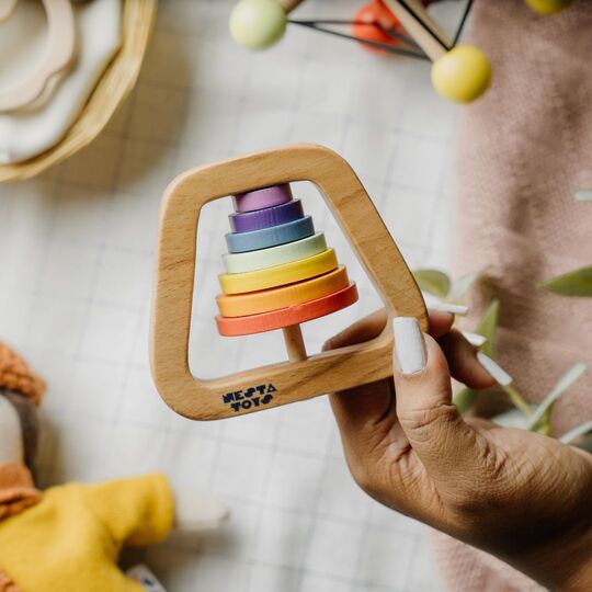 NESTA TOYS Wooden Rainbow Rattle – Musical Toy for Babies 0–12 Months