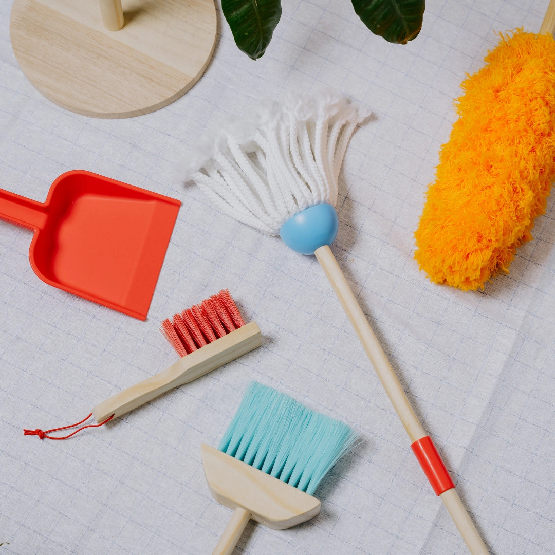 NESTA TOYS - Wooden cleaning toy, cleaning set kids, pretend play toy, role play toy, wooden toy set, learning toy, educational toy, kids cleaning kit, montessori toy, nesta toys, activity toy, wooden play set, house toy kids, skill toy, kids tool set Wooden Cleaning Set Toy (6 Pcs) - nestatoys