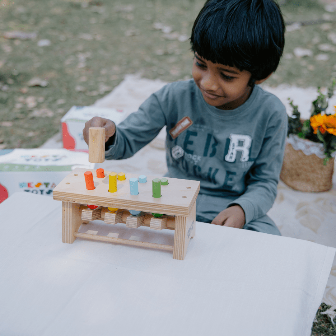 Pounding Bench Wooden Toy with Hammer - NESTA TOYS
