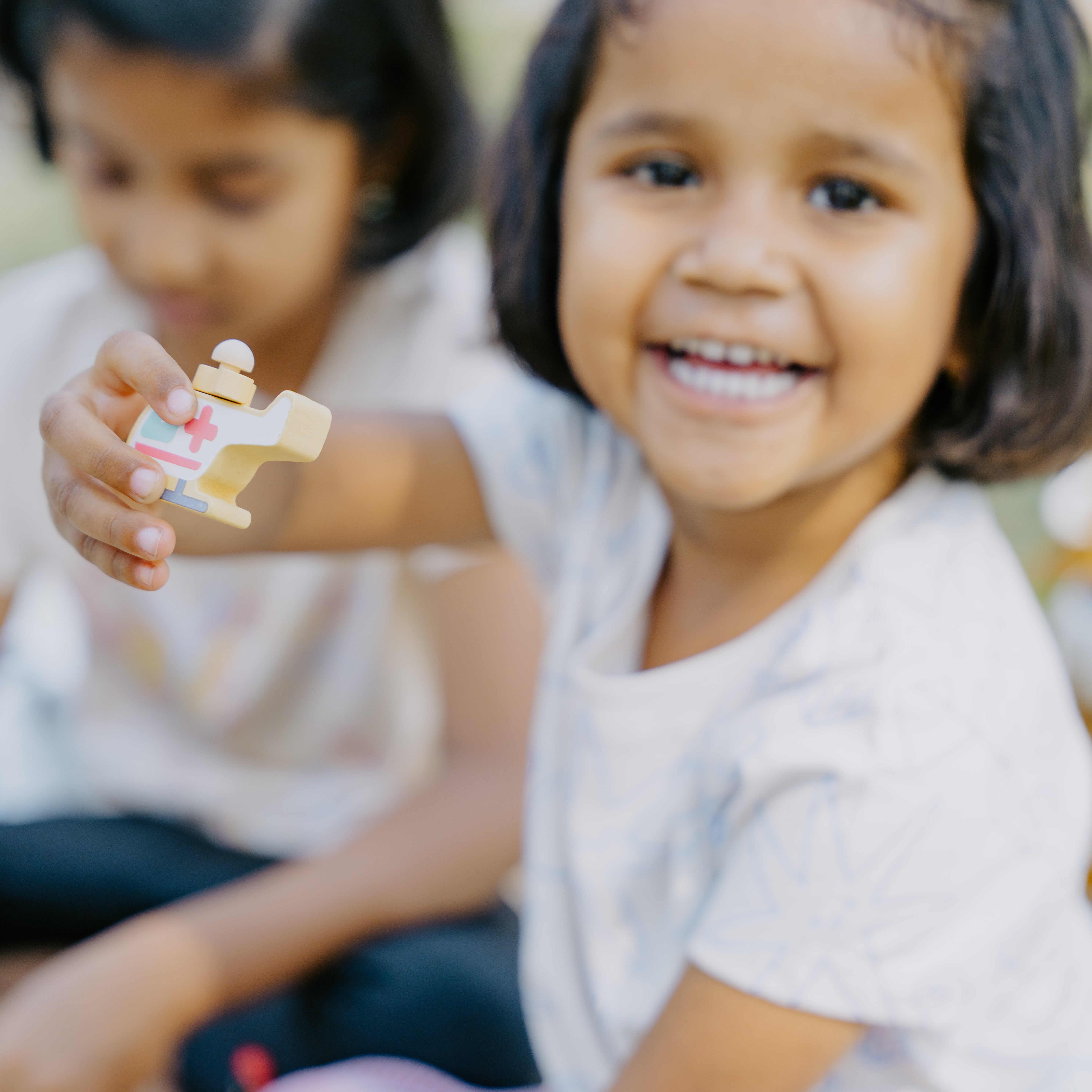 NESTA TOYS Wooden City Building Blocks Set (115 Pieces) Montessori wooden toy for kids 