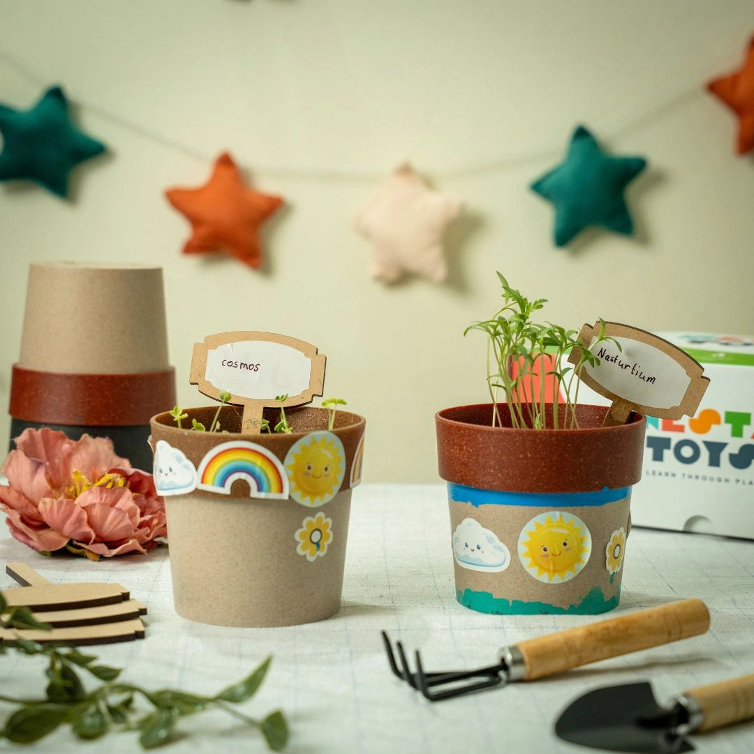 NESTA TOYS Colorful pots from the Nesta Toys Gardening Kit for Kids