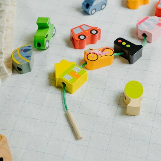 NESTA TOYS 16-Piece Wooden City Traffic Blocks – Stackable Montessori Toy for Kids 3+ Years