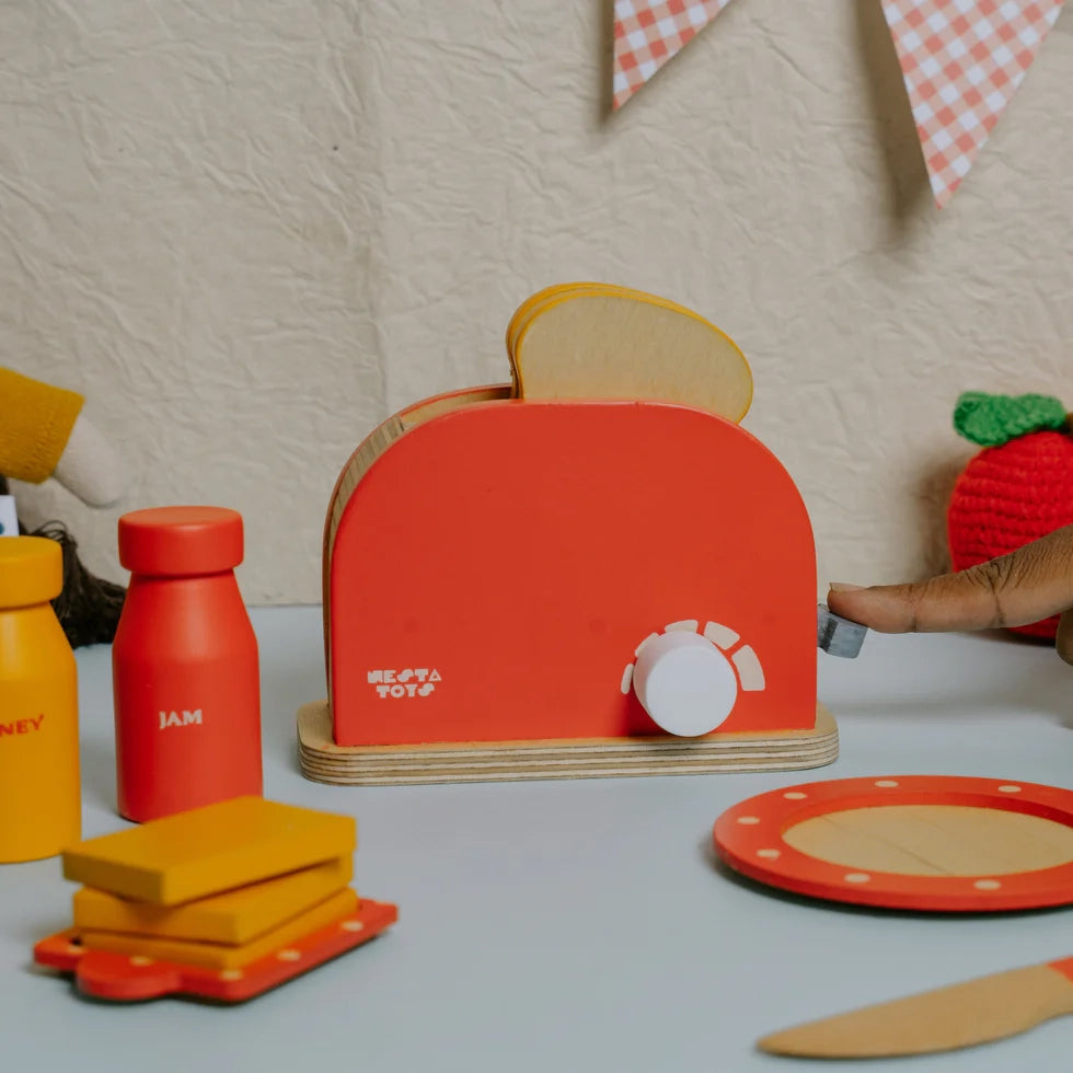 Wooden Bread Pop-up Toaster Toy - nestatoys