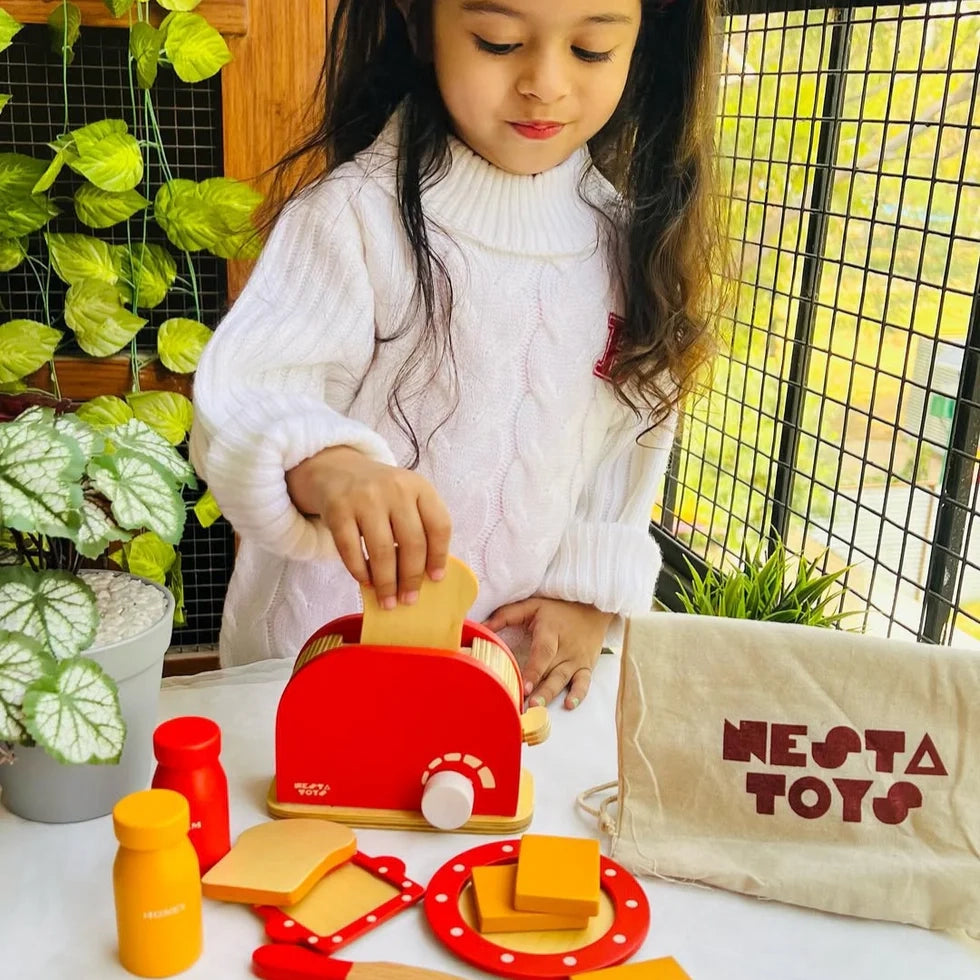Wooden Bread Pop-up Toaster Toy - nestatoys