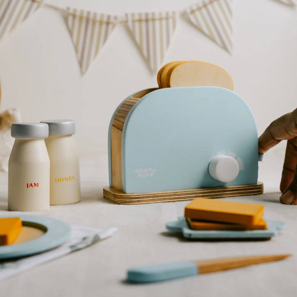 NESTA TOYS wooden bread pop-up toaster kitchen toy for kids, safe pretend play set that builds creativity and fine motor skills.